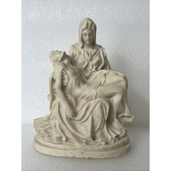 Pieta VTG Sculpture, Mary Cradling Jesus's Body After His Descent From The Cross - Picture 3 of 16